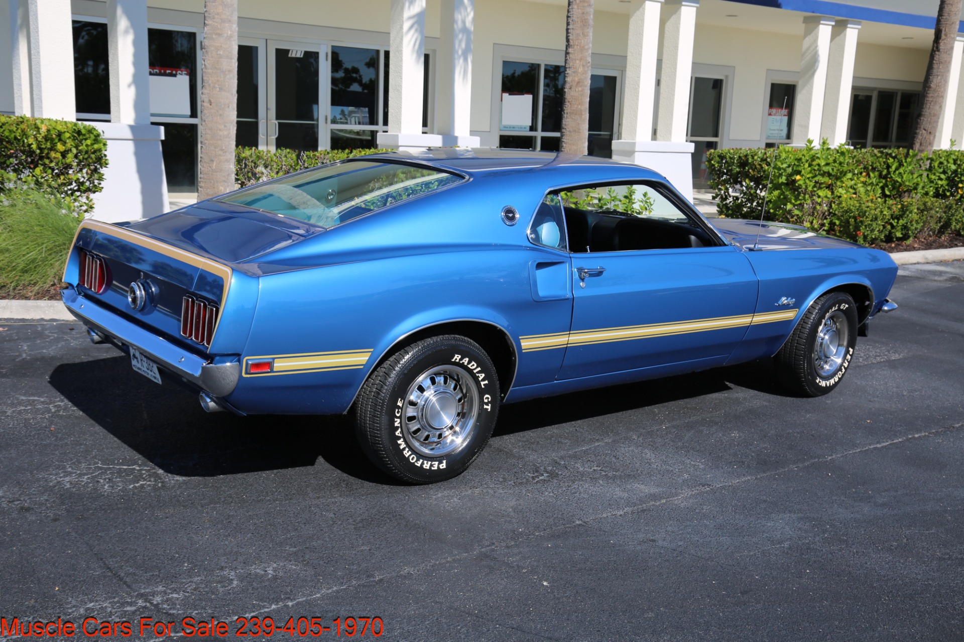 Used-1969-Ford-Mustang-V8-Fastback (3).jpg